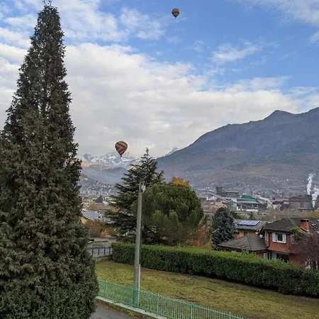 La Mansarda Dei Tre Cipressi Αόστα