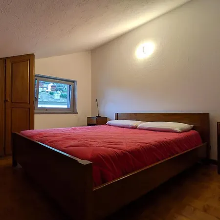 아파트 La Mansarda Dei Tre Cipressi *