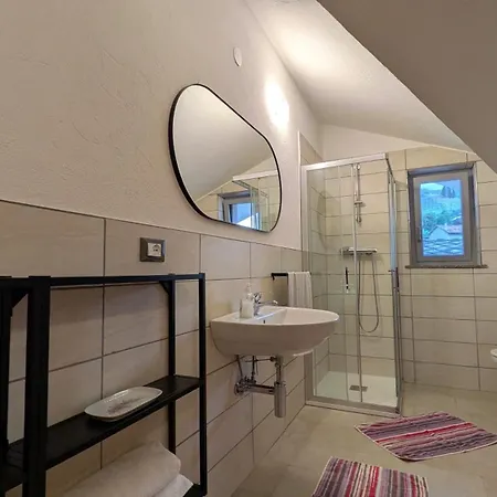 아파트 La Mansarda Dei Tre Cipressi 아오스타