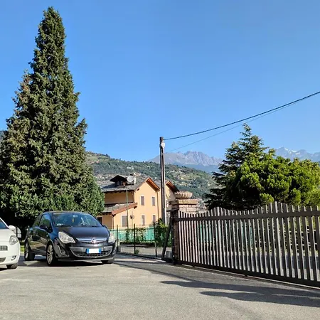 아파트 La Mansarda Dei Tre Cipressi 아오스타